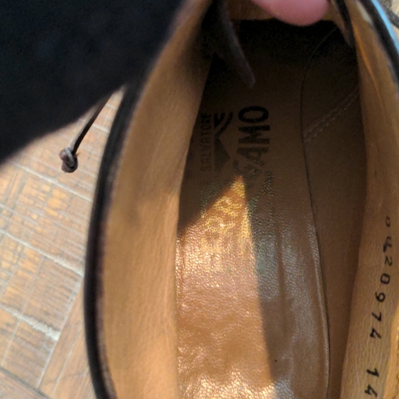 SALVATORE FERRAGAMO VINTAGE BROWN SUEDE BOOTIES - Picture 5 of 8